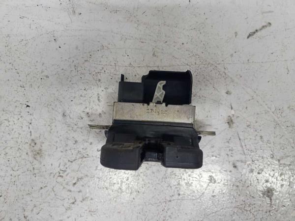 GACHE DE HAYON VW POLO 6R/ GOLF 5/ GOLF 6/ PASSAT VARIANT/ TOURAN - Vue 2